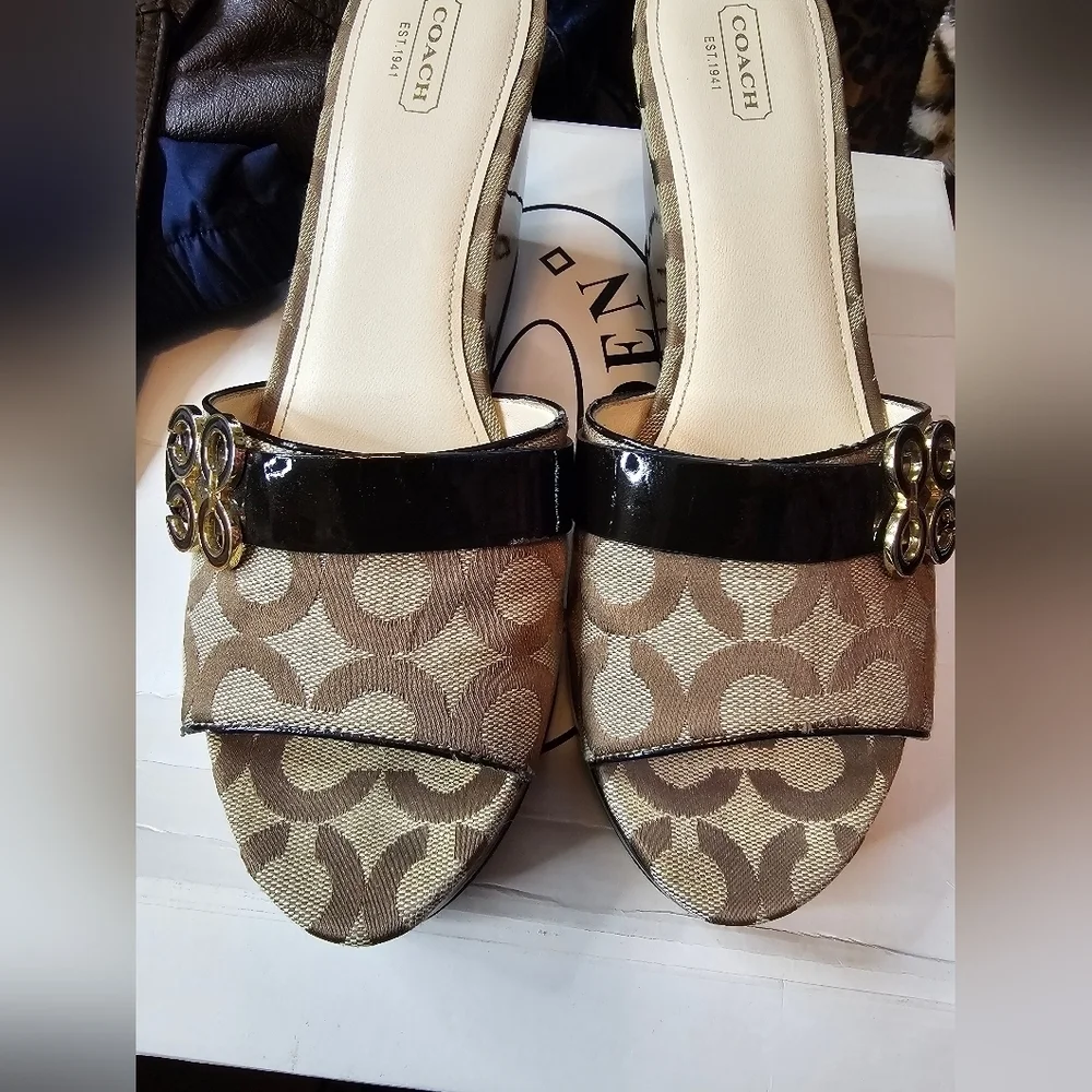 AUTHENTIC GENUINE COACH SIGNATURE C WEDGE SANDALS SHOES SIZE 11